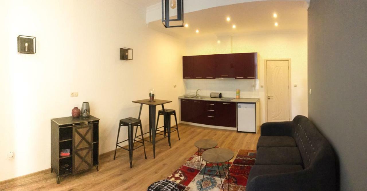 The Dutchies' Apartment Plovdiv Buitenkant foto
